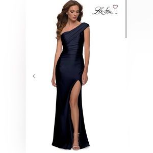 La Femme Sleek One-Shoulder Long Formal Prom Dress in Navy - NEW with tags